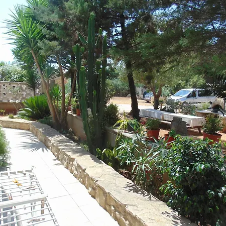 Cristina Hotel *