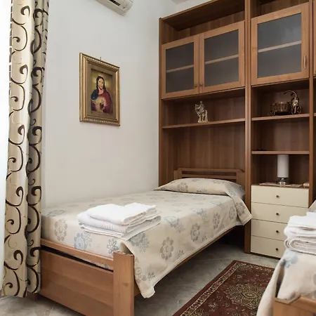 Cristina Hotel
