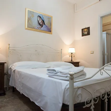 Cristina Hotel *