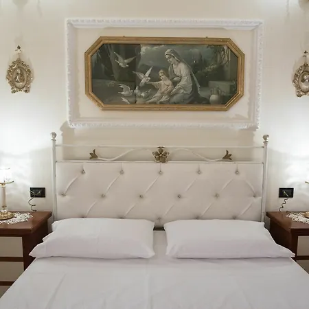 Cristina Hotel